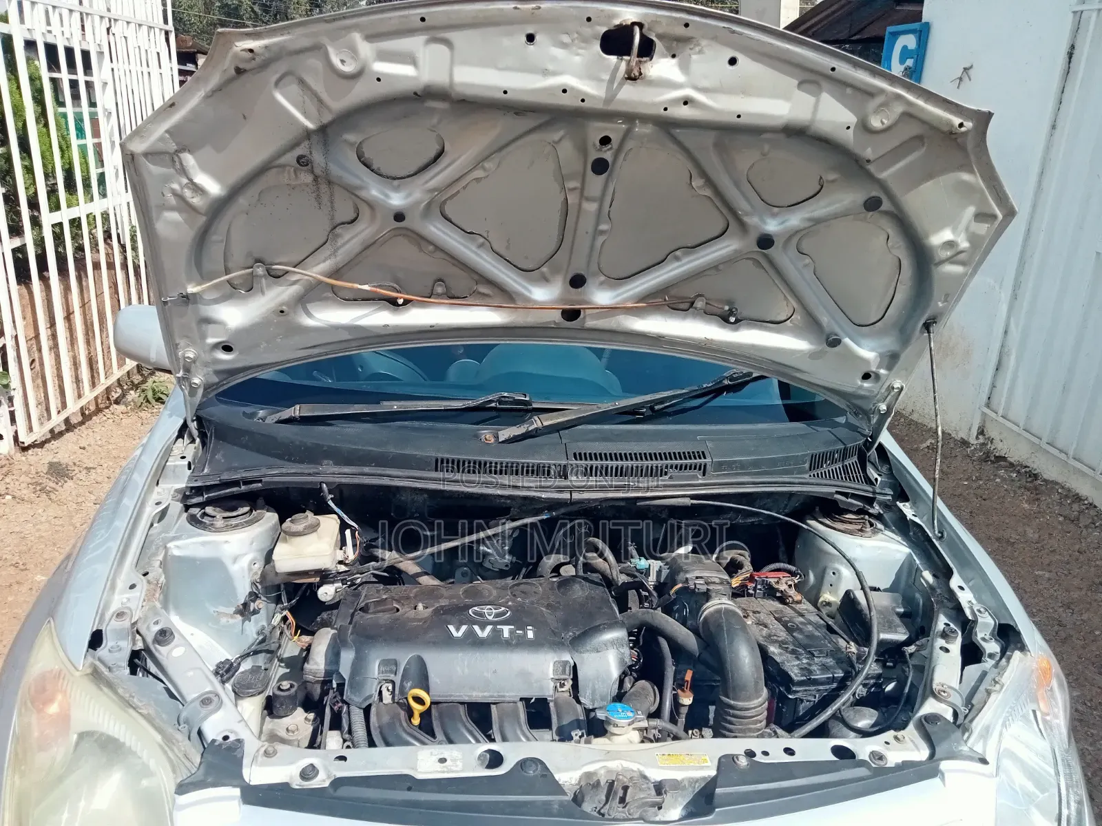 Toyota IST 2004 Silver