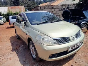 Nissan Tiida 2008 Gold