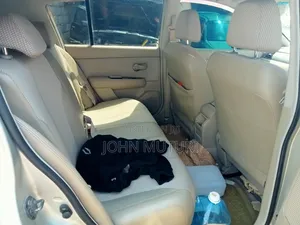 Nissan Tiida 2008 Gold