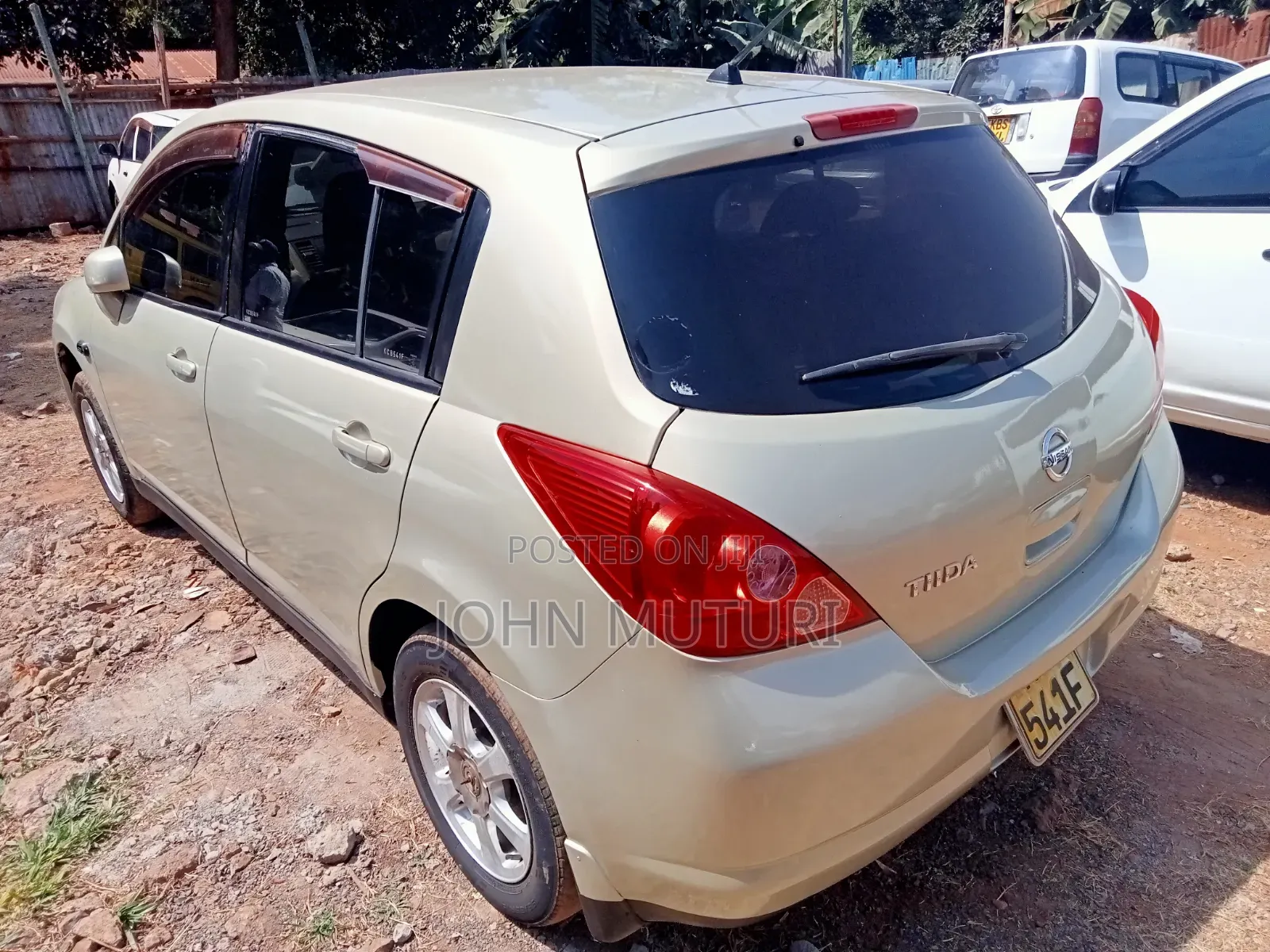 Nissan Tiida 2008 Gold