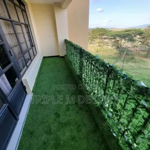Green Faux Ivy Fence