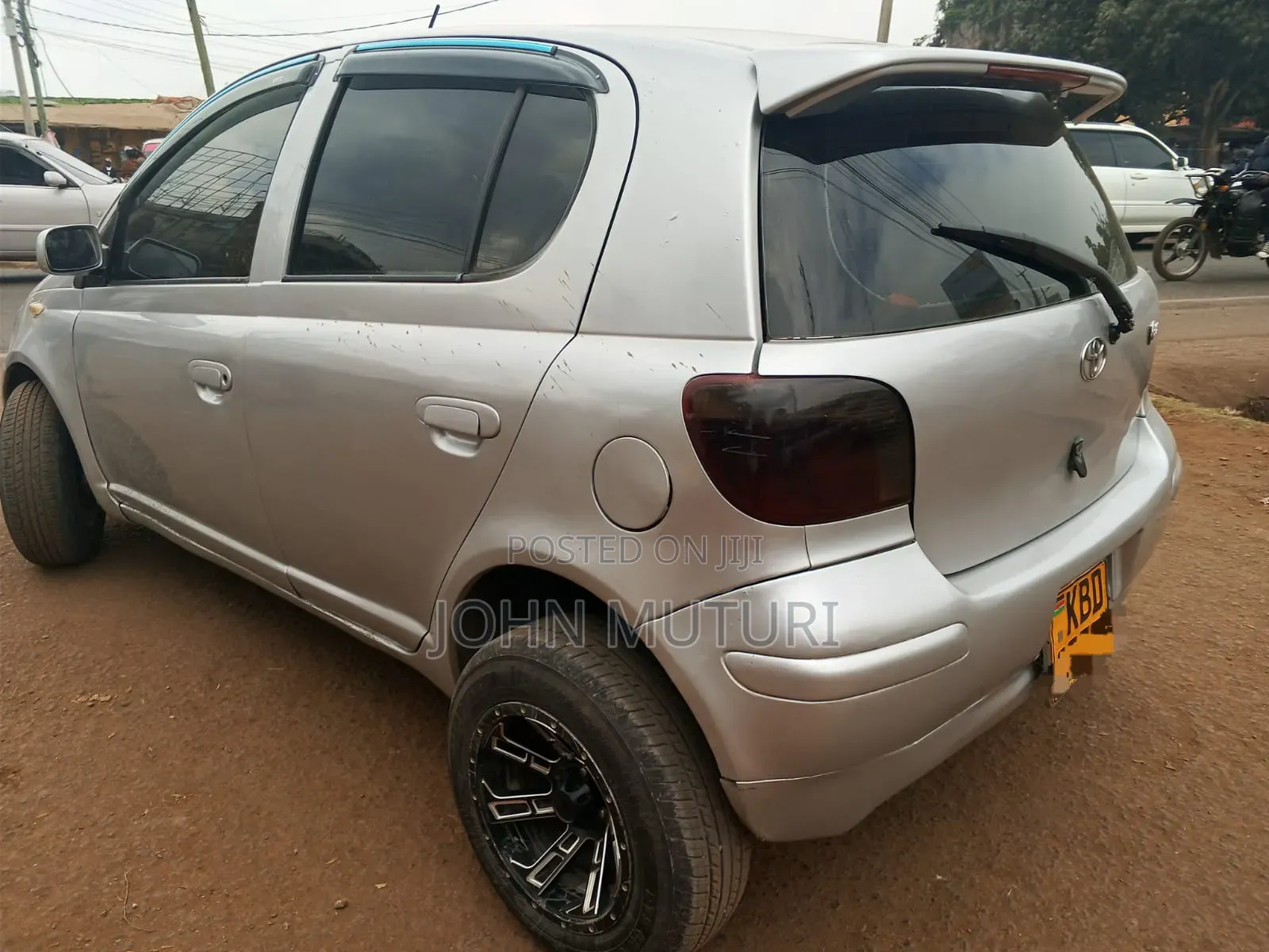 Toyota Vitz 2003 Silver