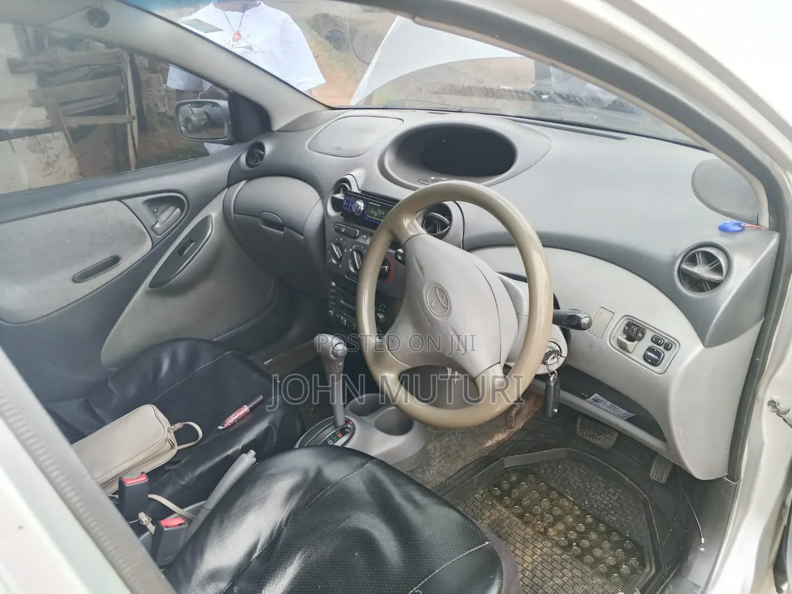 Toyota Vitz 2003 Silver