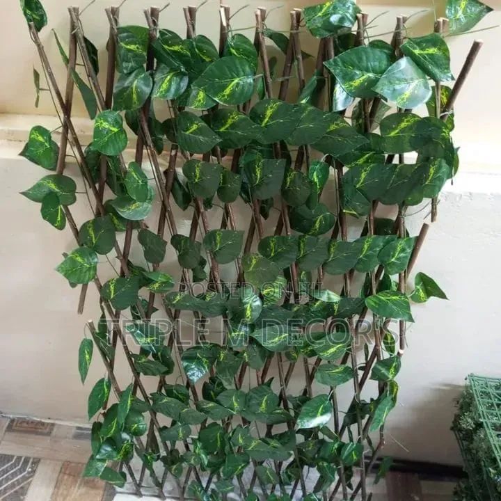 Expanded/Stretch It Fits Perfectly | Stretchable Ivy Fence
