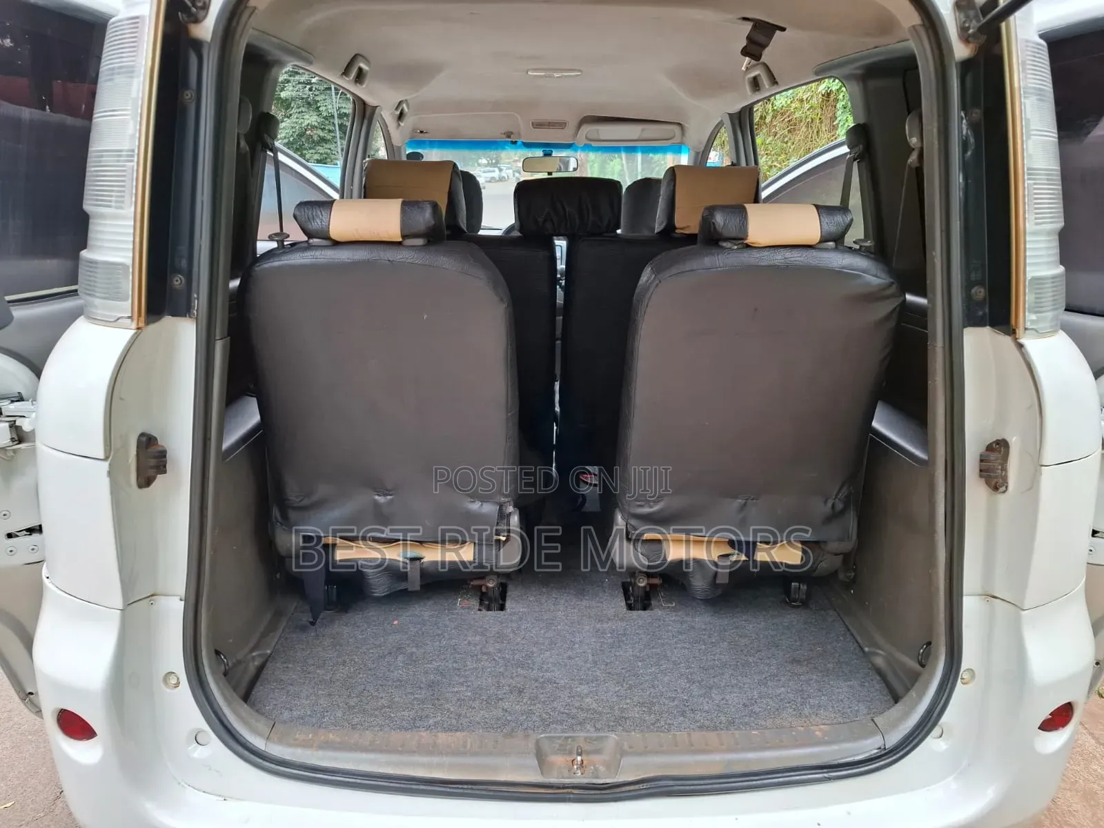 Toyota Sienta 2012 White