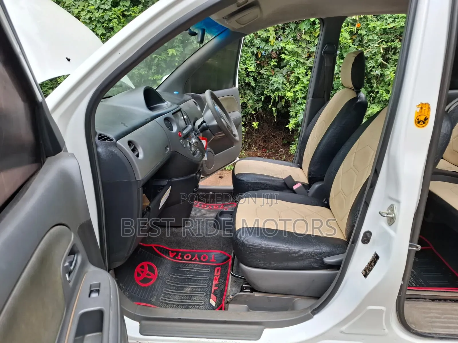 Toyota Sienta 2012 White