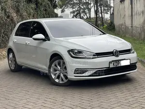 Volkswagen Golf 2017 White