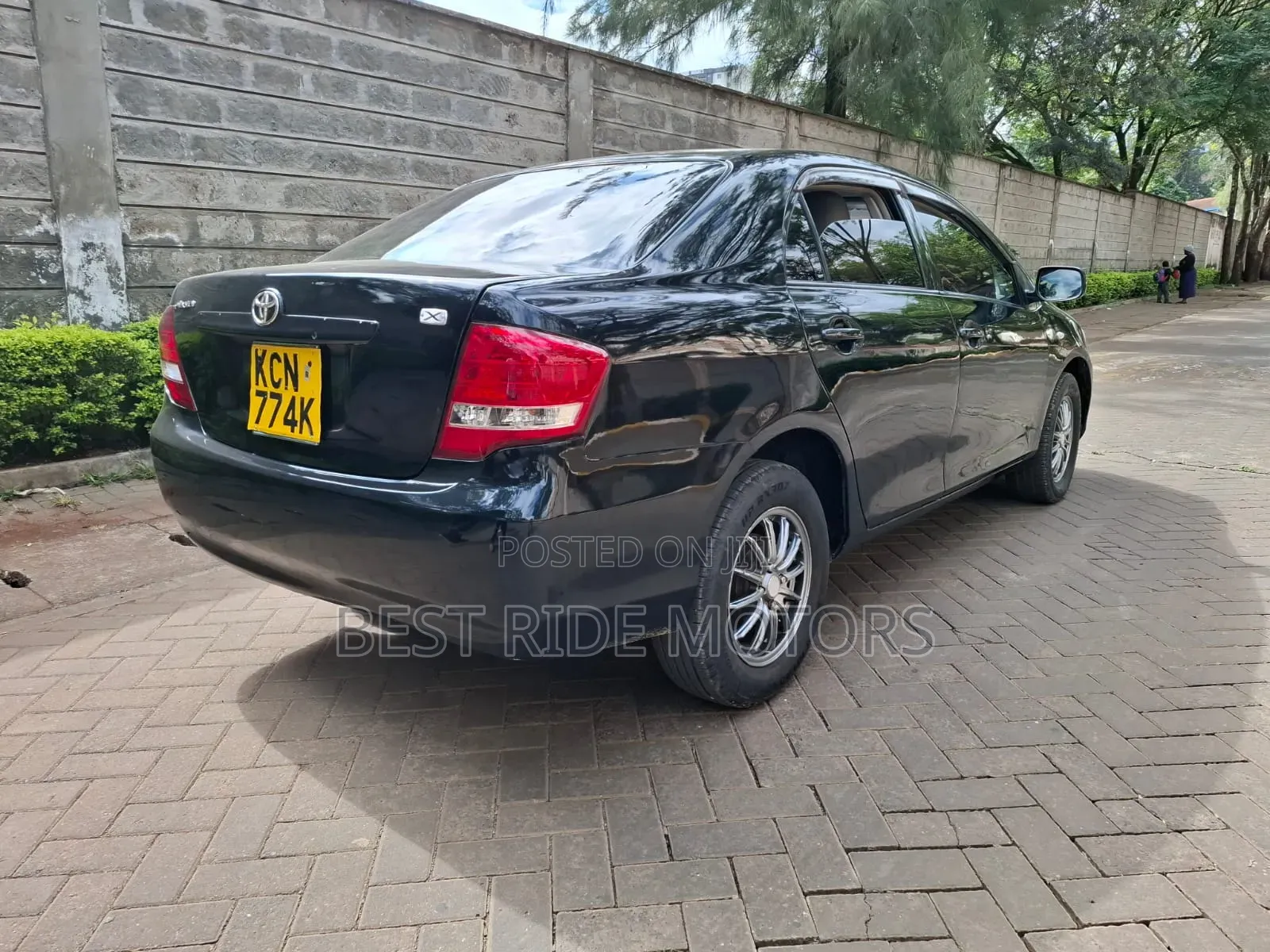 Toyota Axio 2010 Black