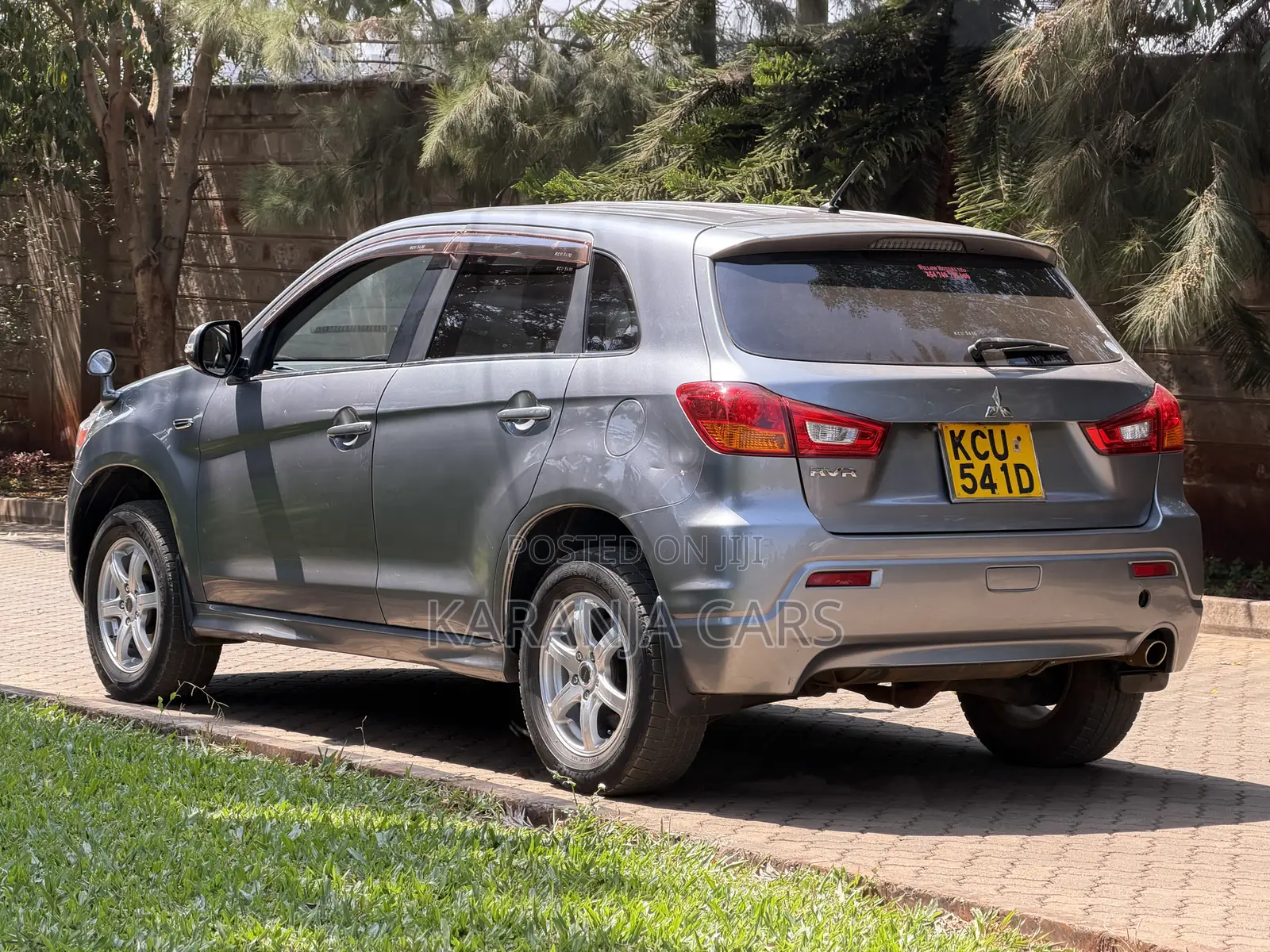 Mitsubishi Outlander 2012