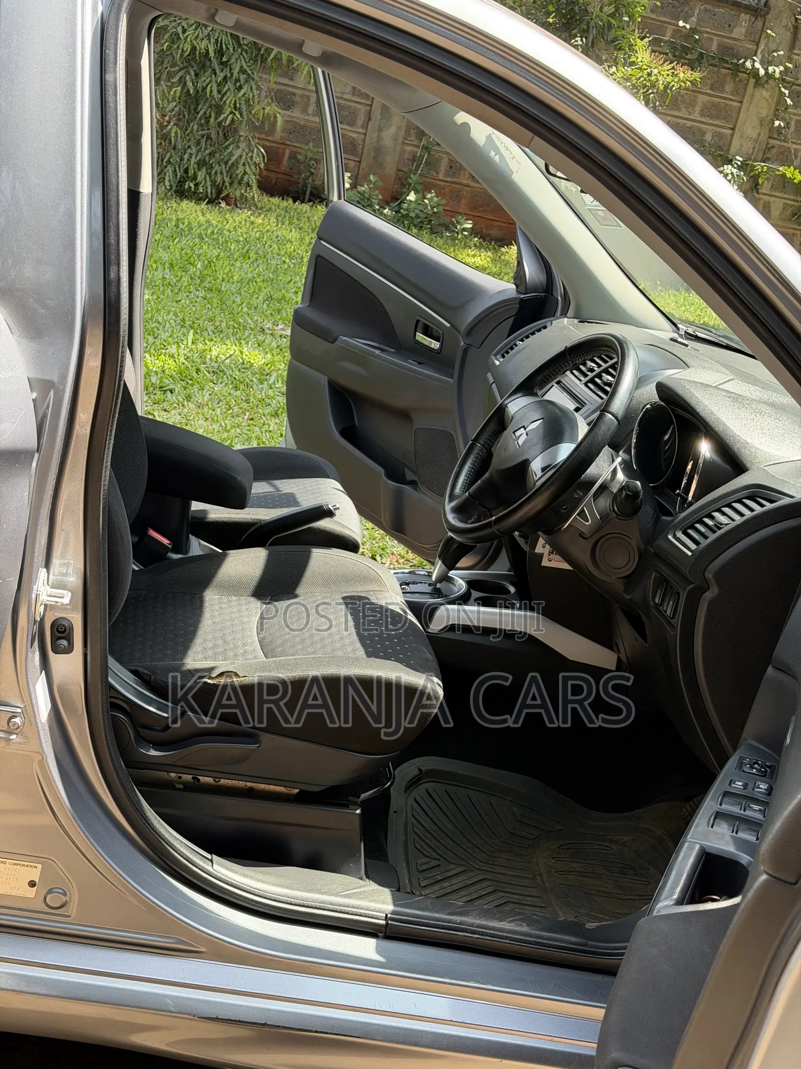 Mitsubishi Outlander 2012