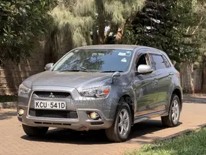 Mitsubishi Outlander 2012