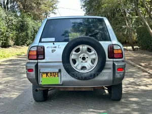 Toyota RAV4 Automatic 2000 Silver