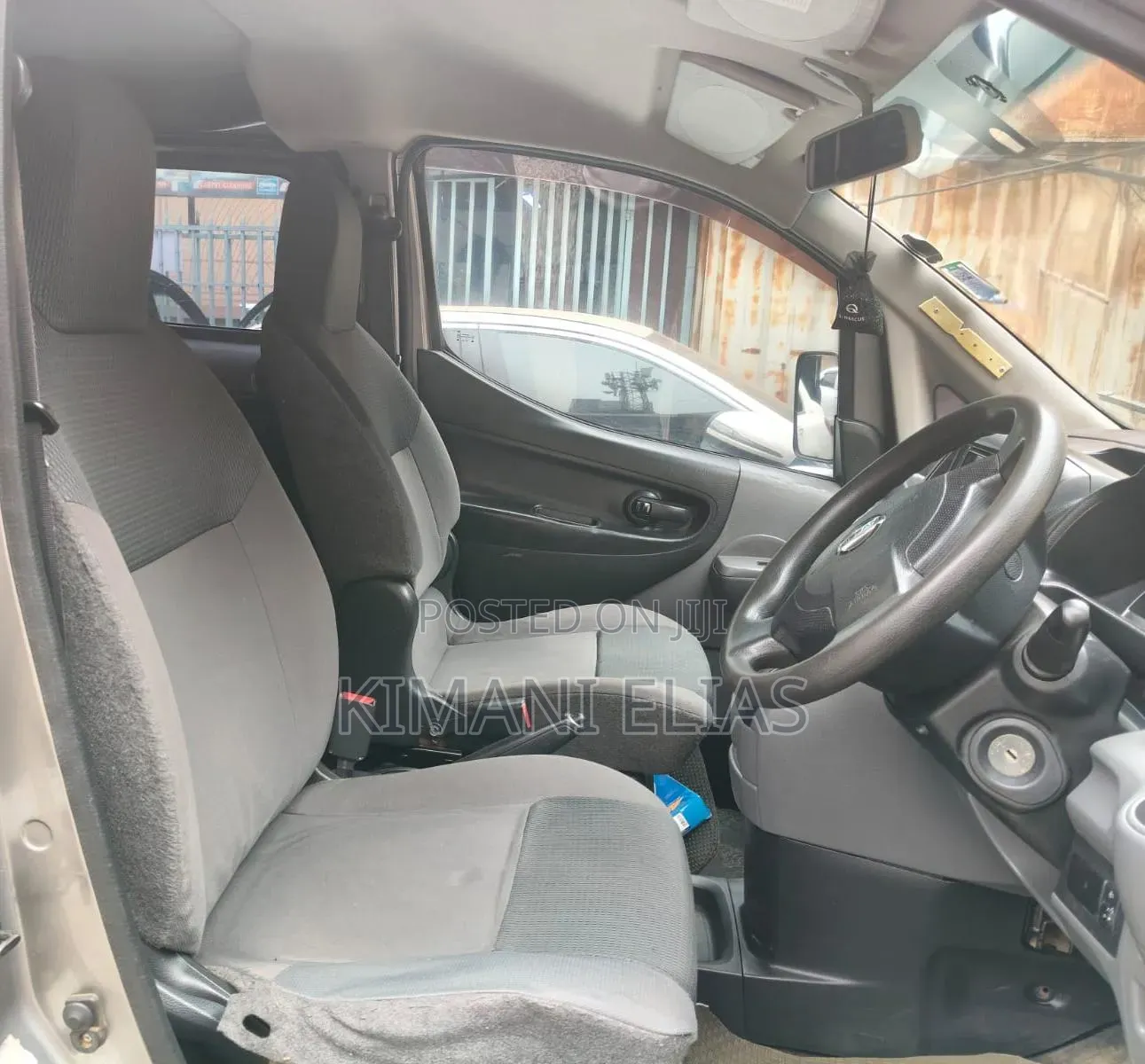 Nissan NV1500 2013 Gray