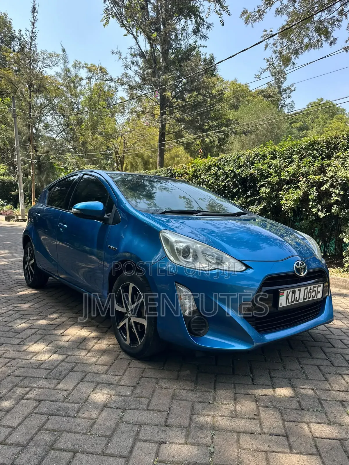 Toyota Aqua 2015 Blue