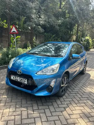 Toyota Aqua 2015 Blue