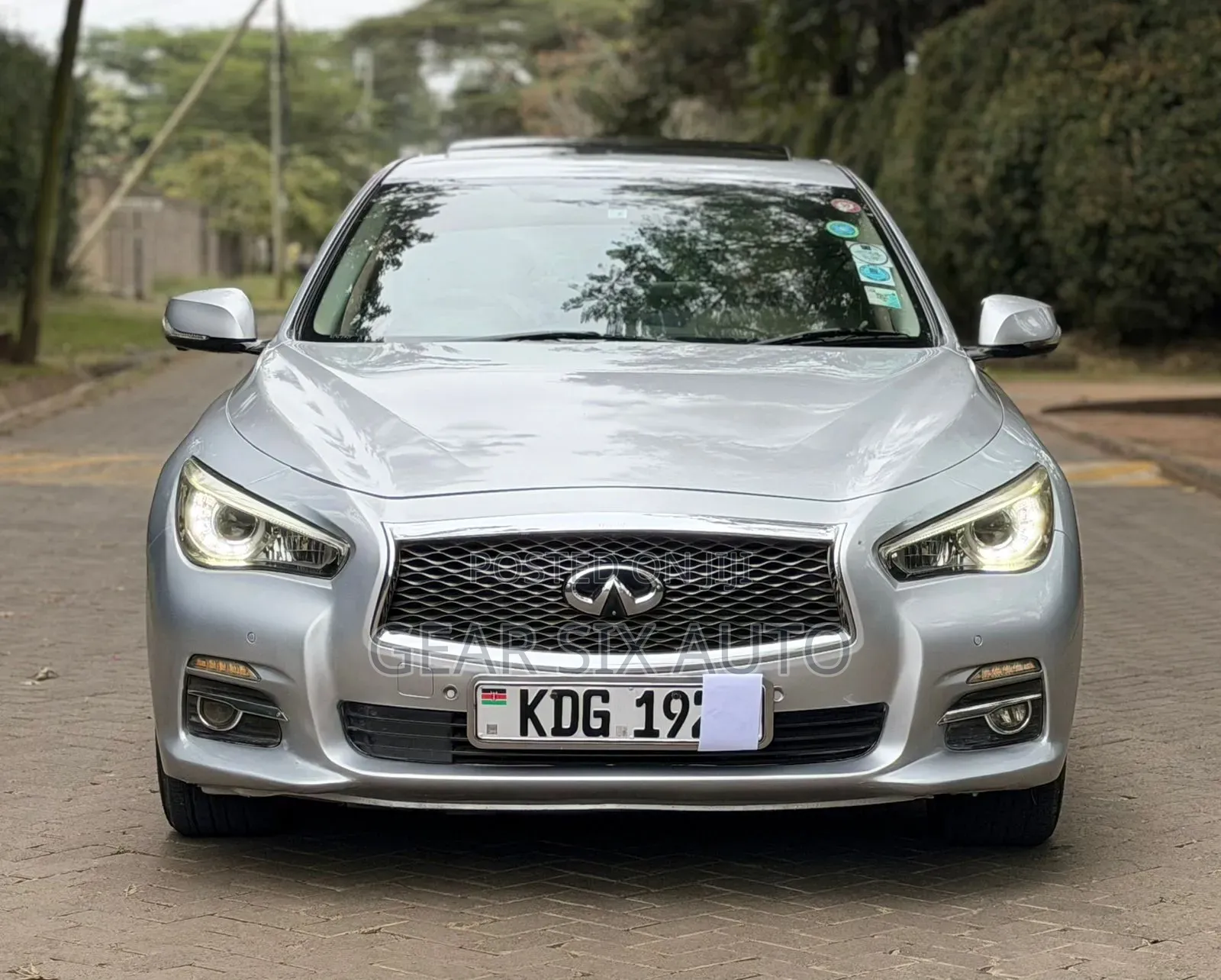 Nissan Skyline 2014 Silver