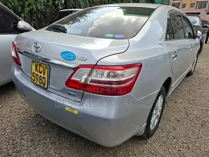 Toyota Premio 1.8 AWD 2012 Silver