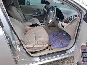 Toyota Premio 1.8 AWD 2012 Silver