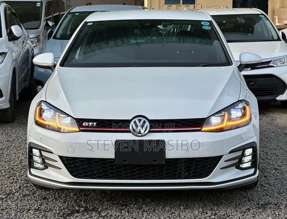 Volkswagen Golf GTI 2018 White
