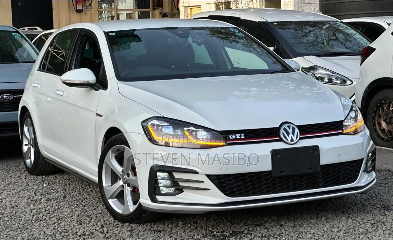 Volkswagen Golf GTI 2018 White