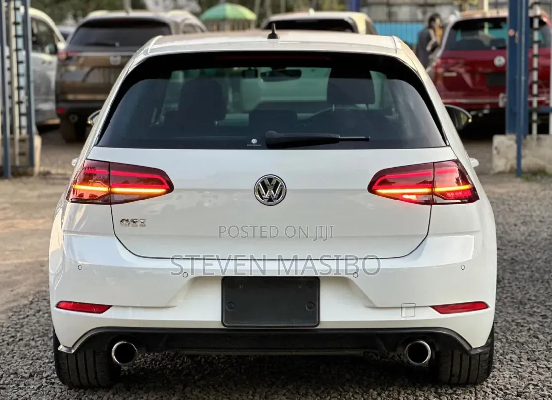 Volkswagen Golf GTI 2018 White