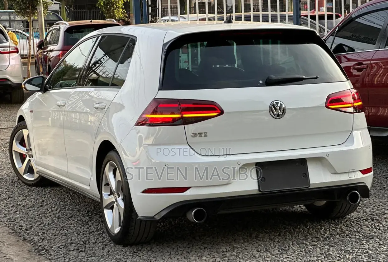 Volkswagen Golf GTI 2018 White