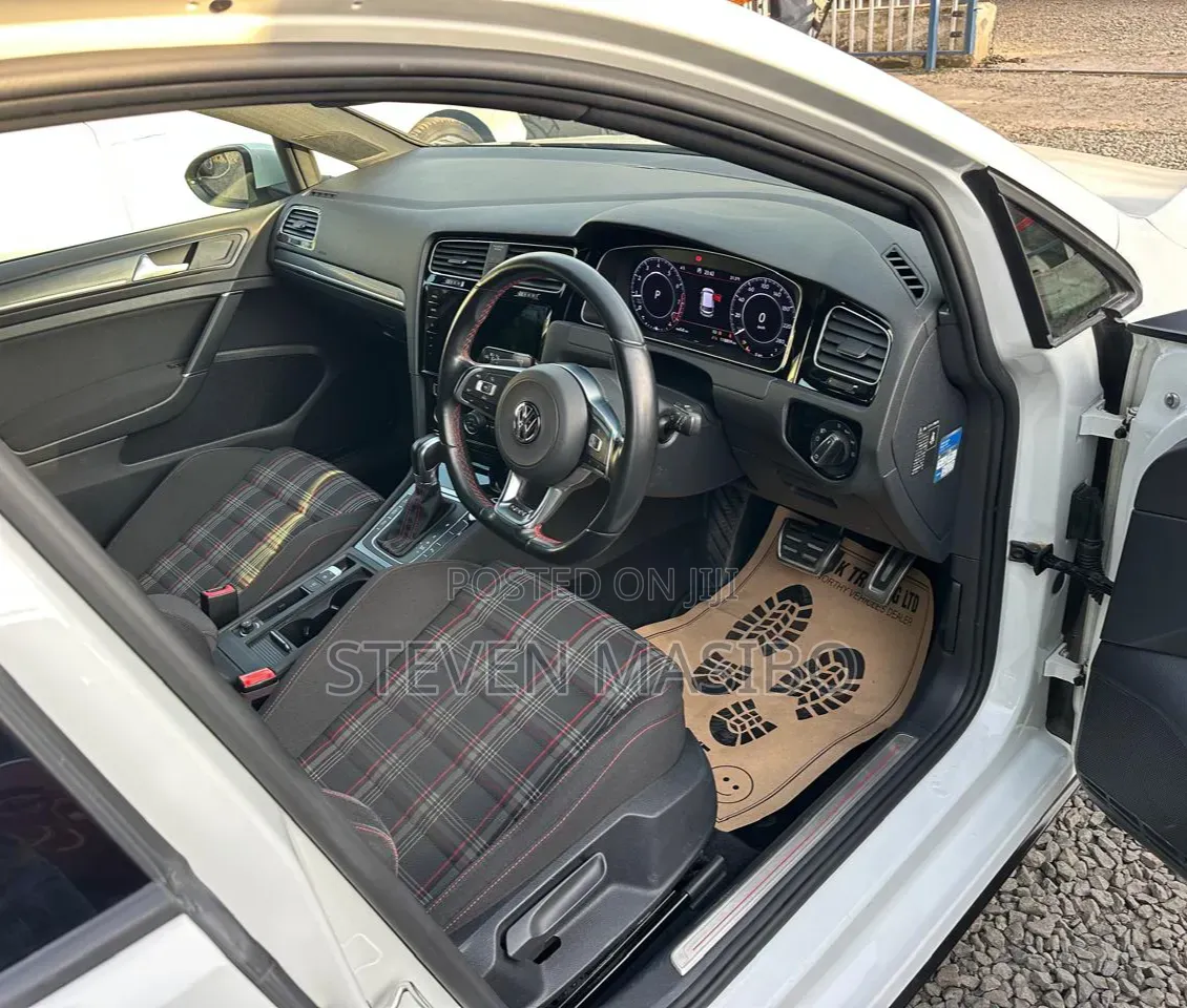 Volkswagen Golf GTI 2018 White