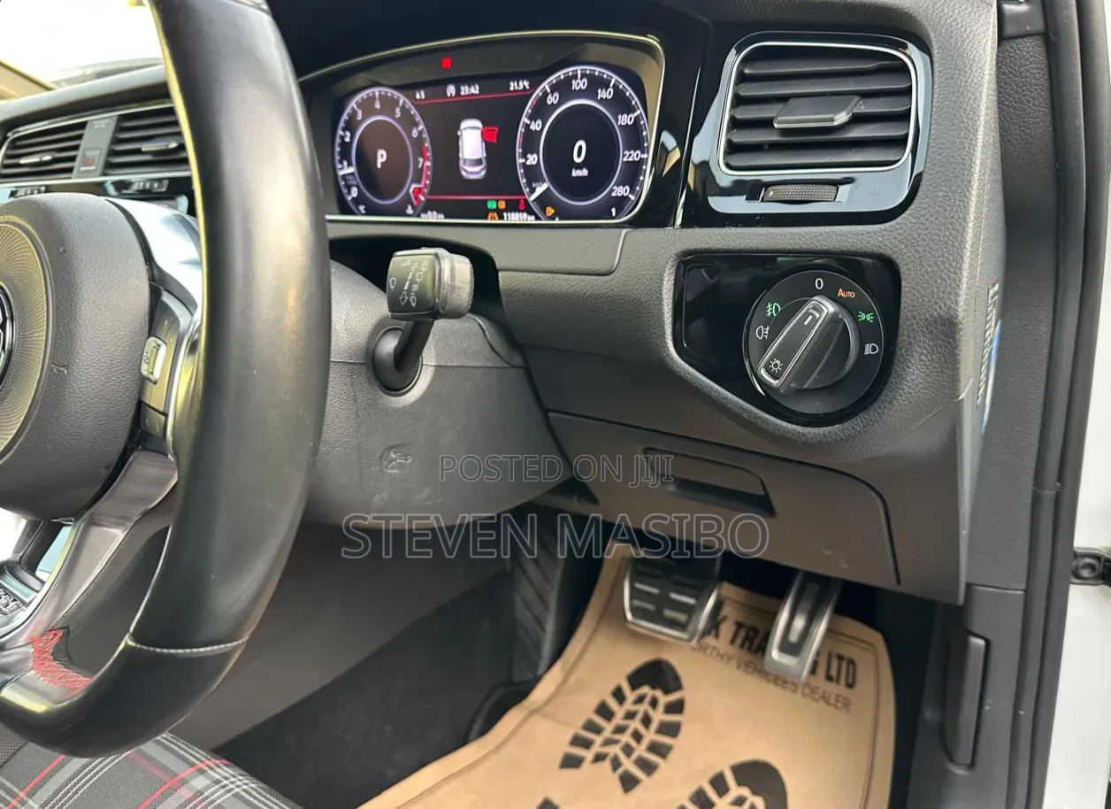 Volkswagen Golf GTI 2018 White