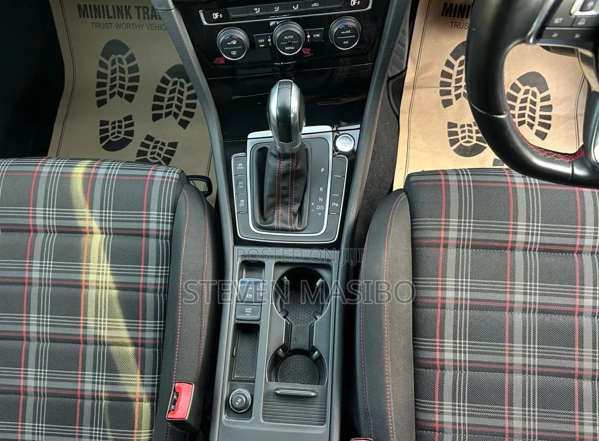 Volkswagen Golf GTI 2018 White