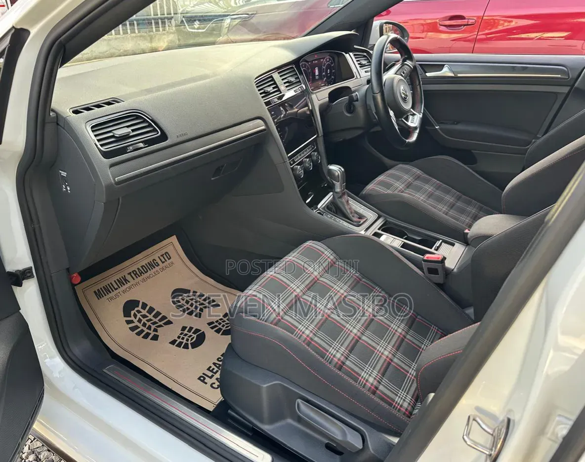 Volkswagen Golf GTI 2018 White