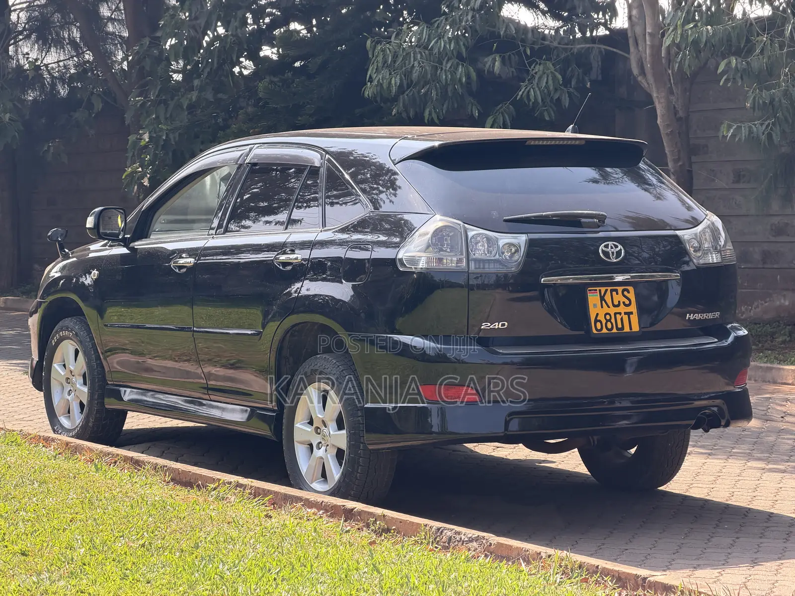 Toyota Harrier 2.4 2011 Black
