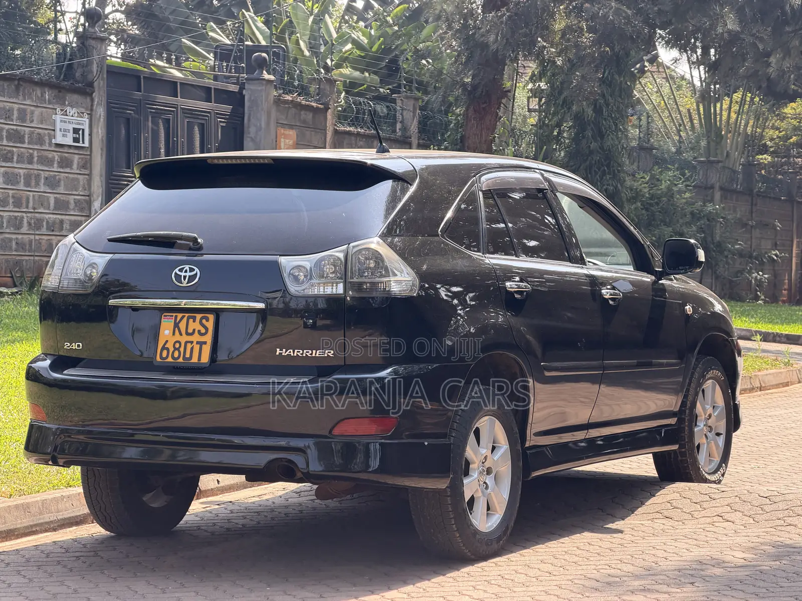 Toyota Harrier 2.4 2011 Black