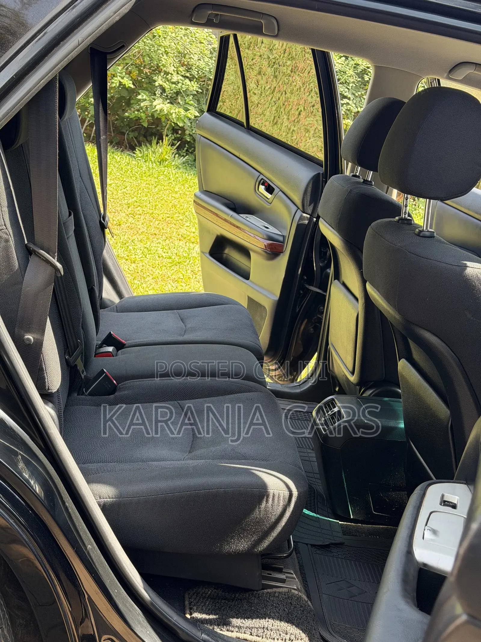 Toyota Harrier 2.4 2011 Black