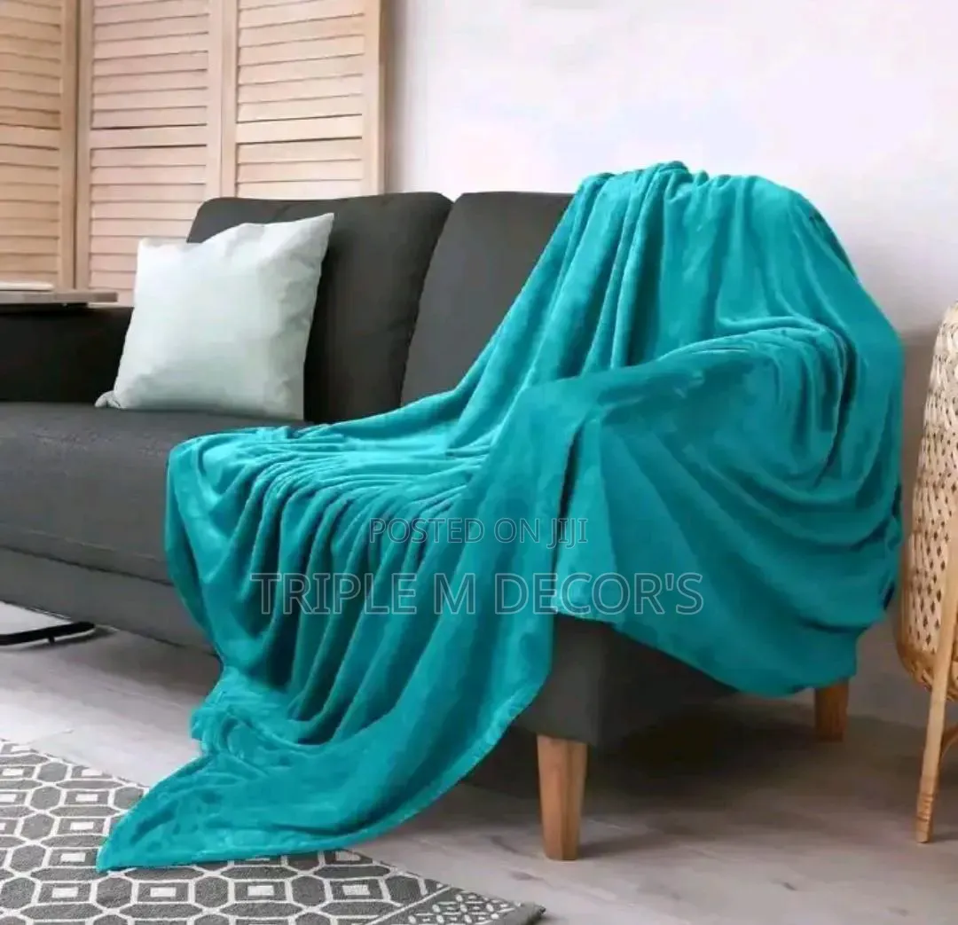 Plush 6*6 Fleece Warm Blankets