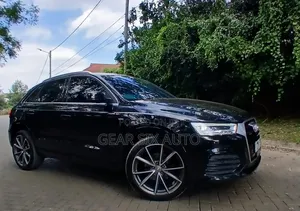 Audi Q3 2016 Black