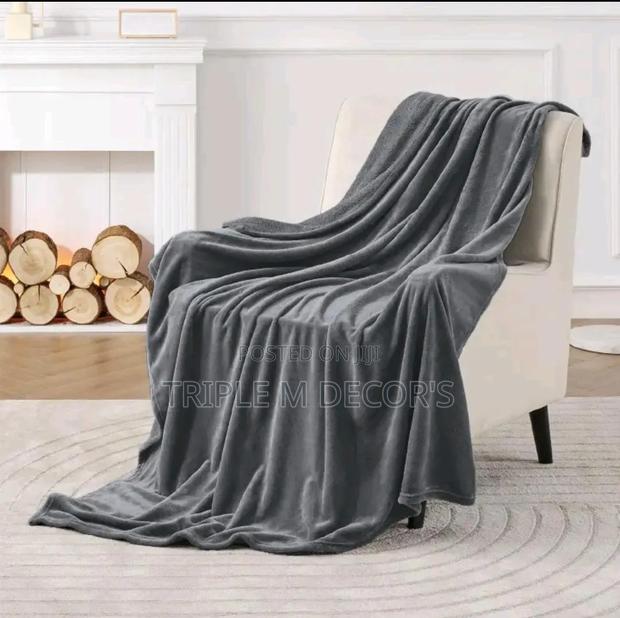 Experience Cloud-Like Softness With 6*6 Fleece - thumbnail 2