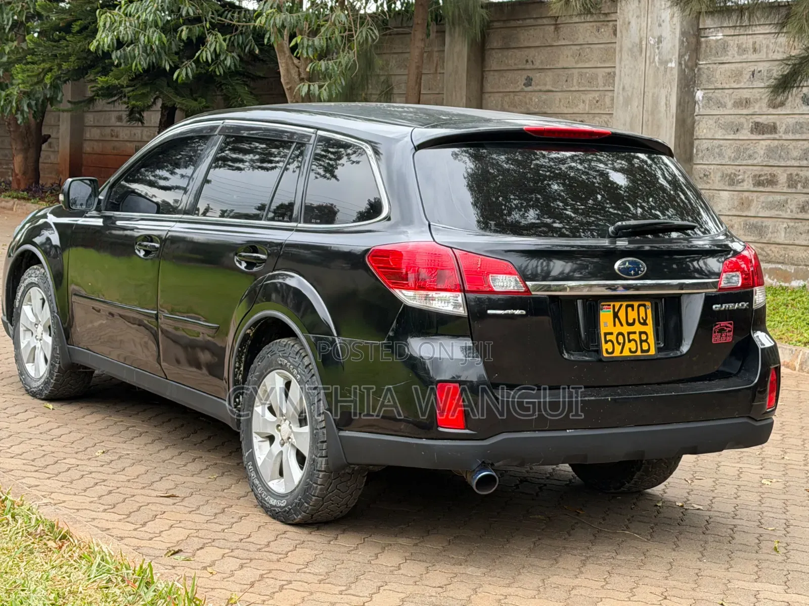 Subaru Outback 2011 Black