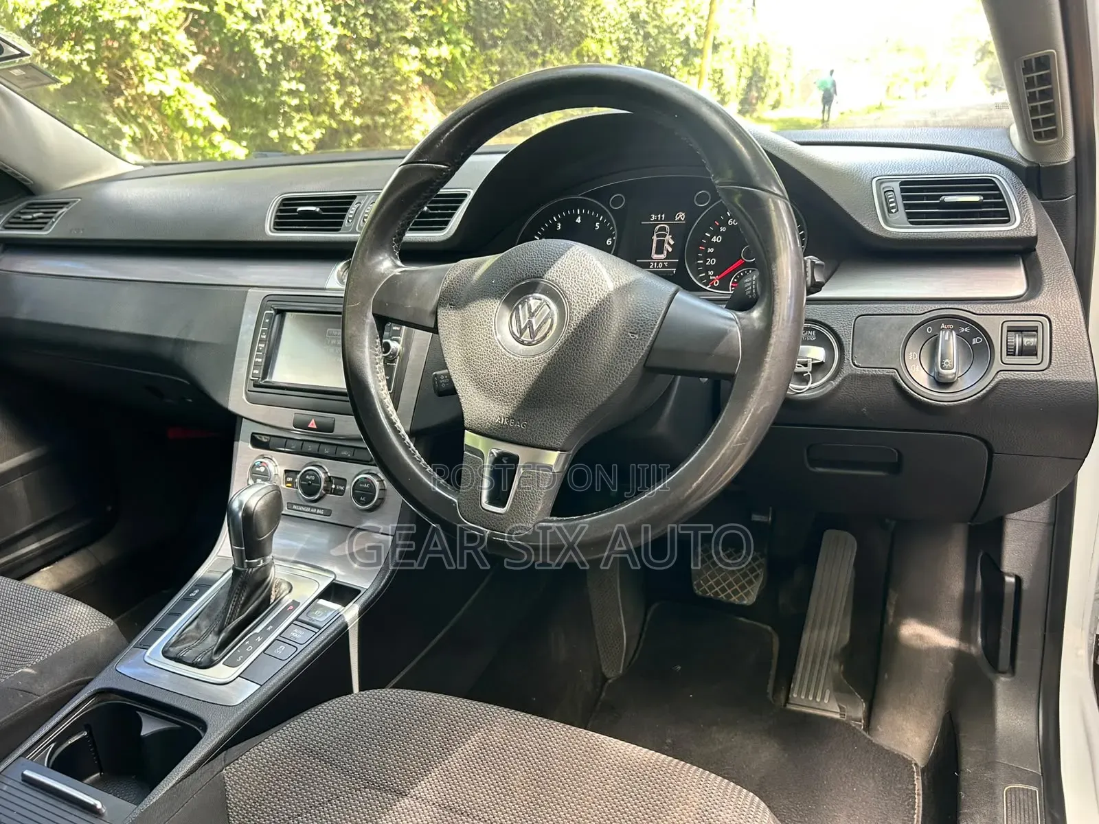 Volkswagen Passat 2015 White