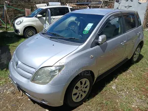 Toyota IST 2006 Silver