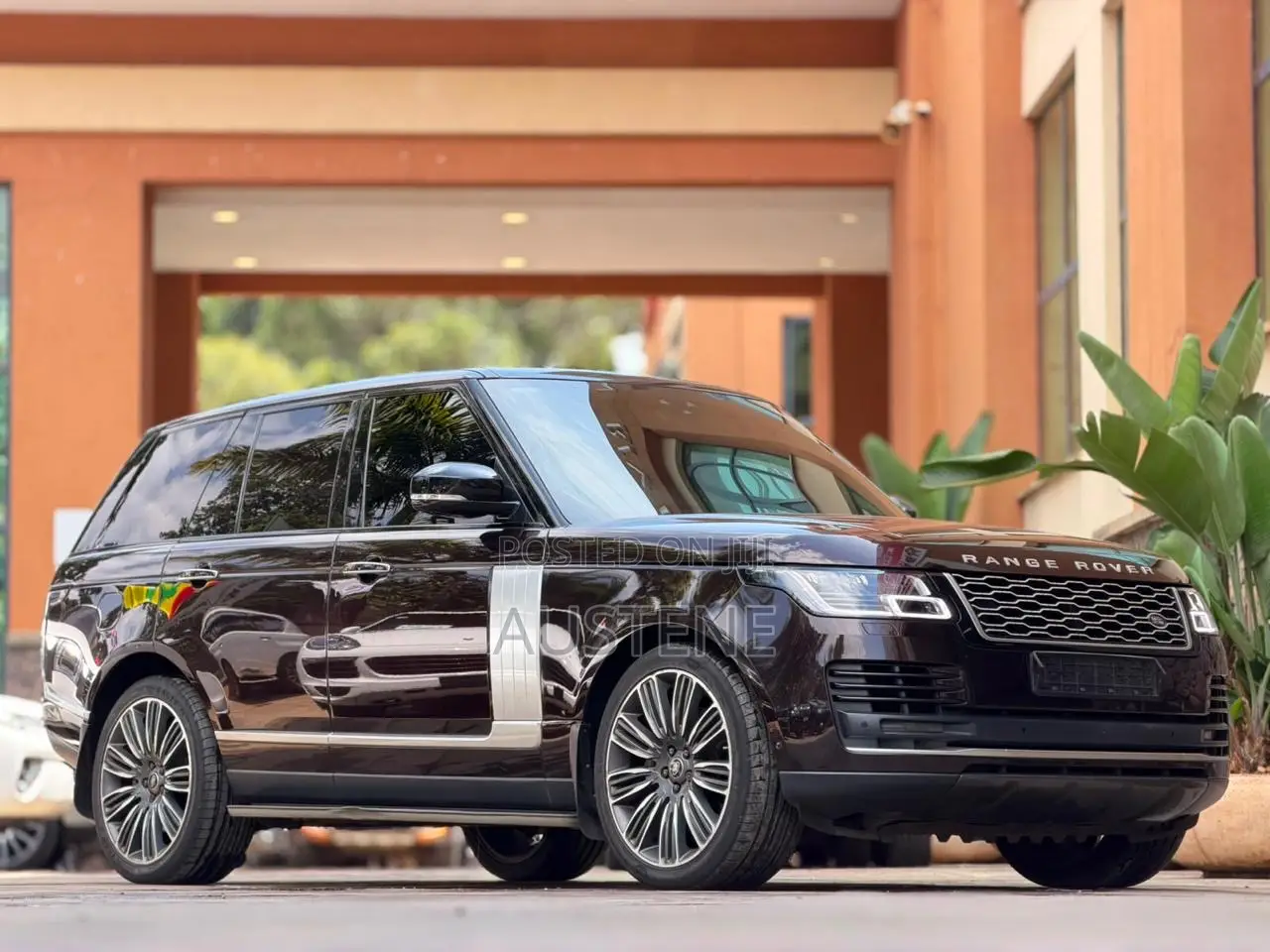 Land Rover Range Rover Vogue 2020 Brown
