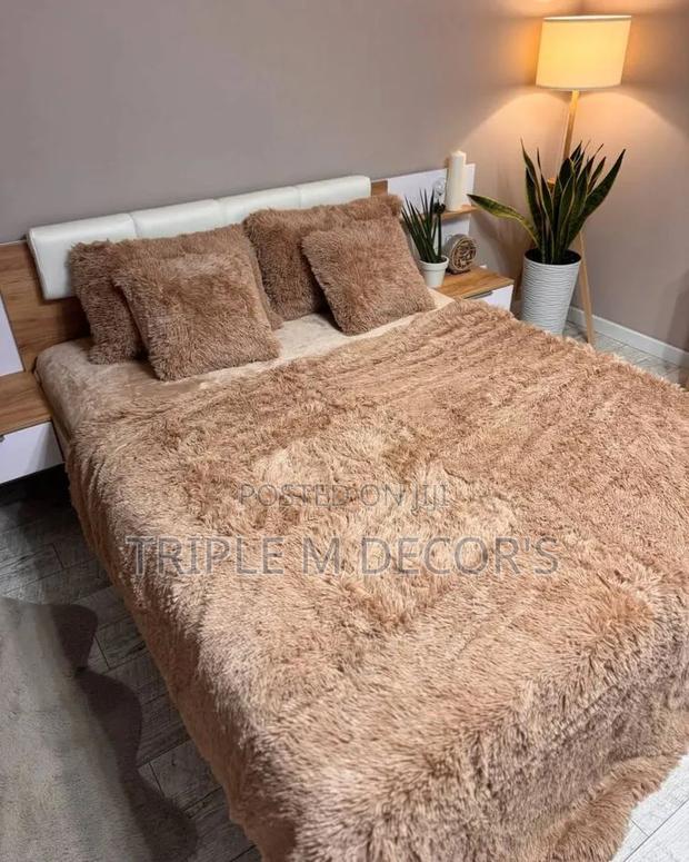 Ultra-Fluffy Premium Duvet Sets - thumbnail 2