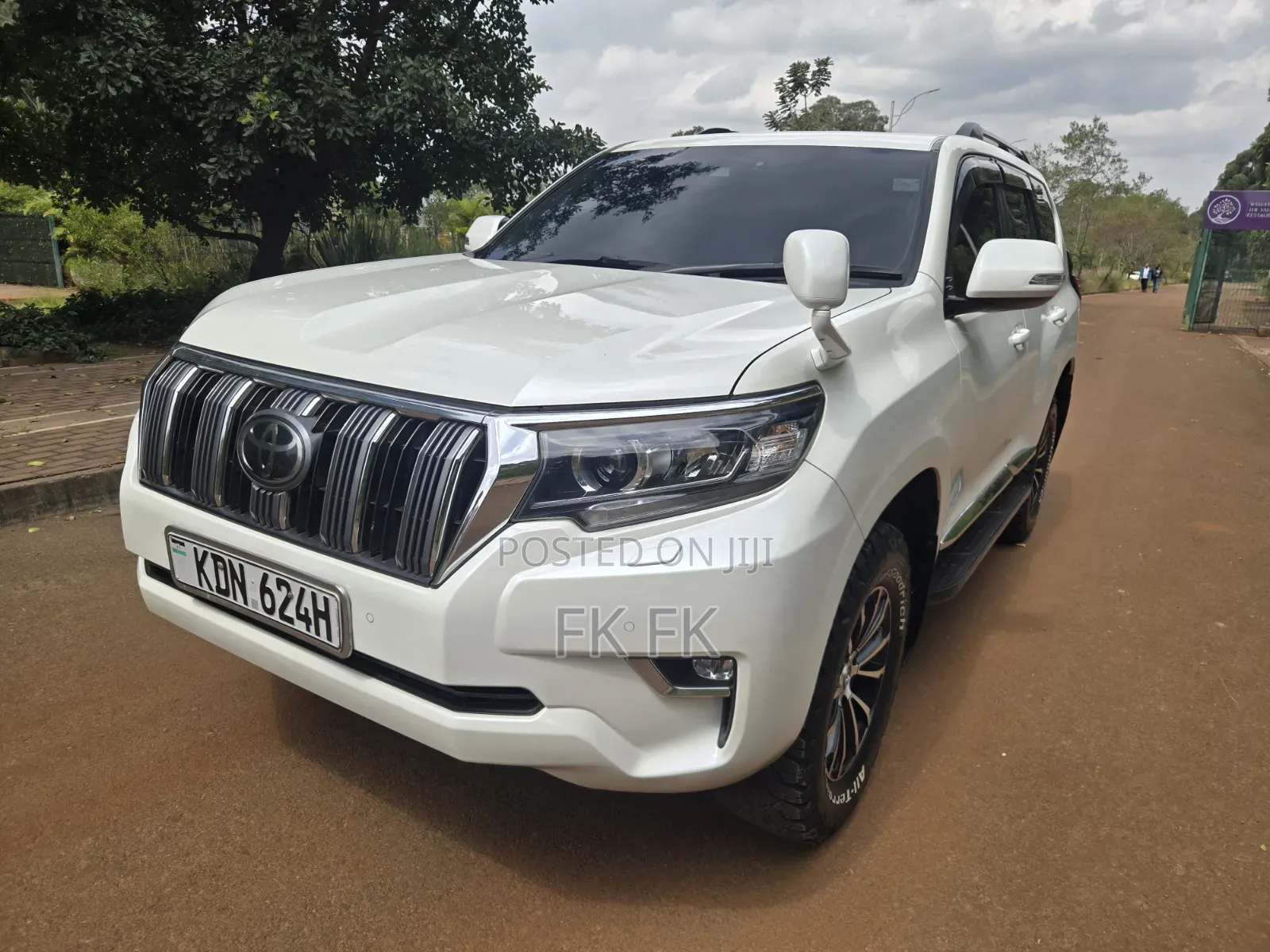 Toyota Land Cruiser Prado 2018 Pearl