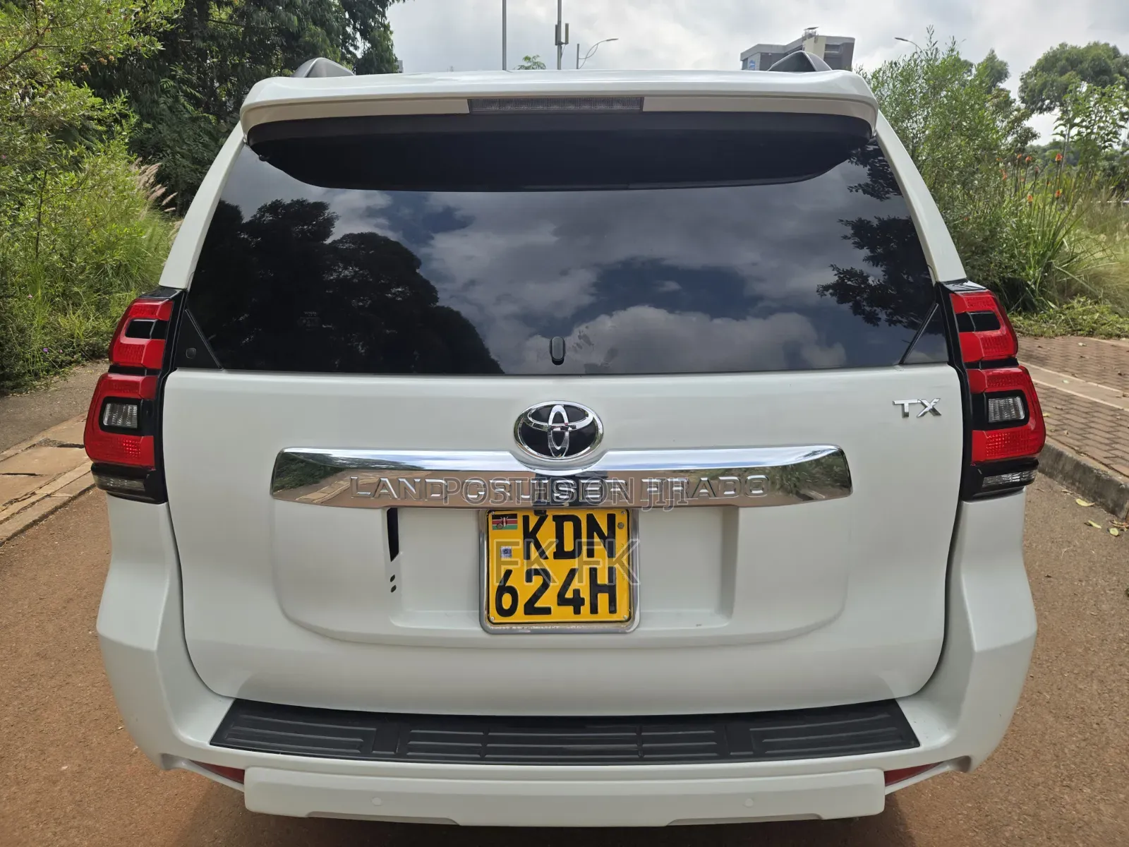 Toyota Land Cruiser Prado 2018 Pearl