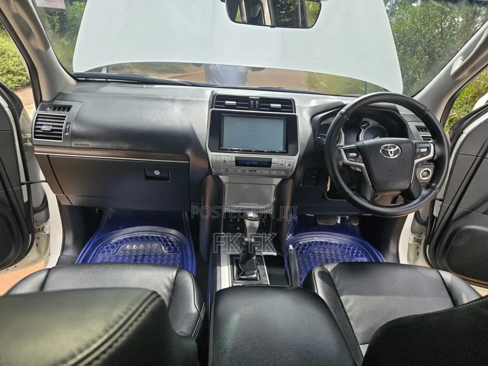Toyota Land Cruiser Prado 2018 Pearl