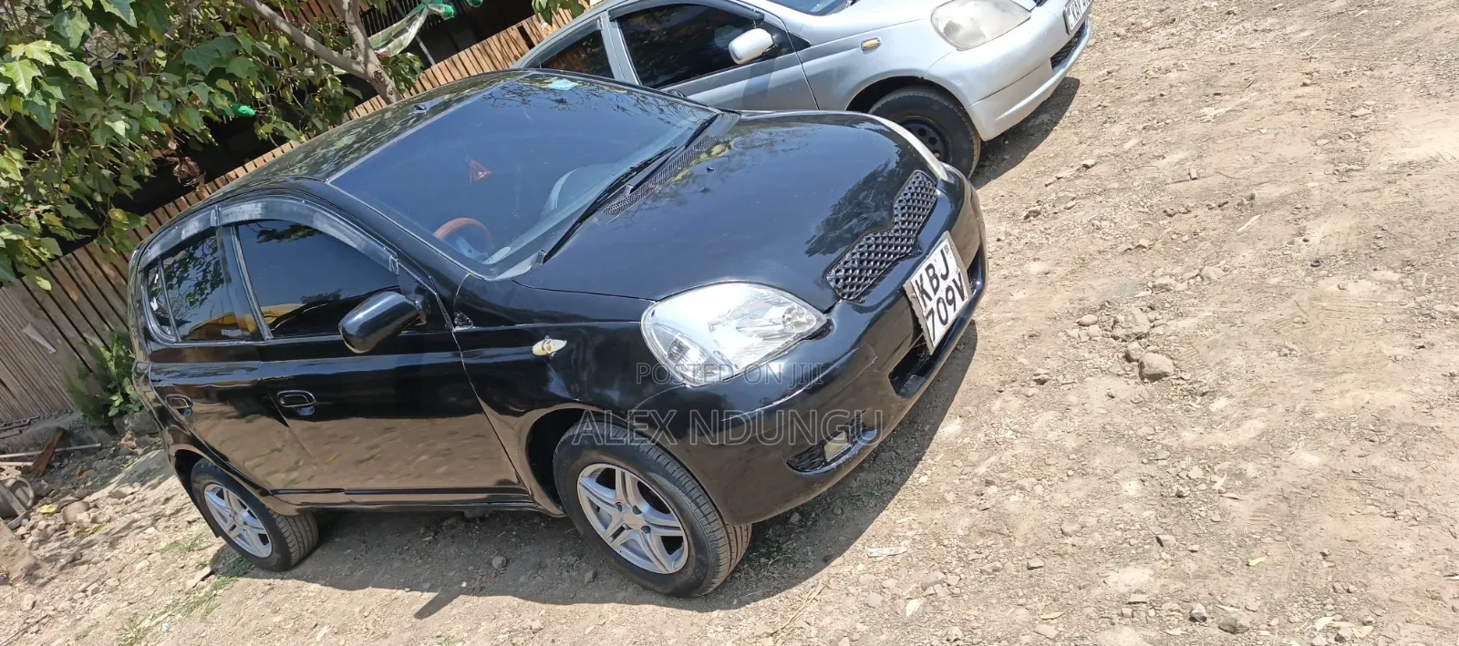 Toyota Vitz 2004 Black