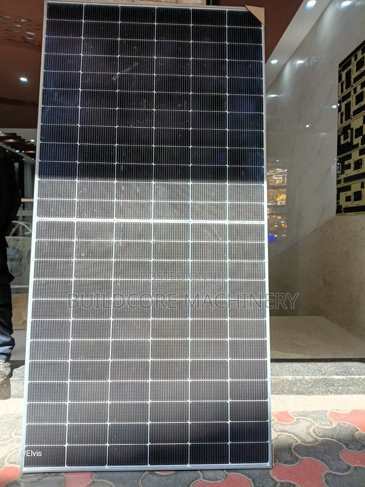 630watts Jinko Bi Facial Solar Pannel