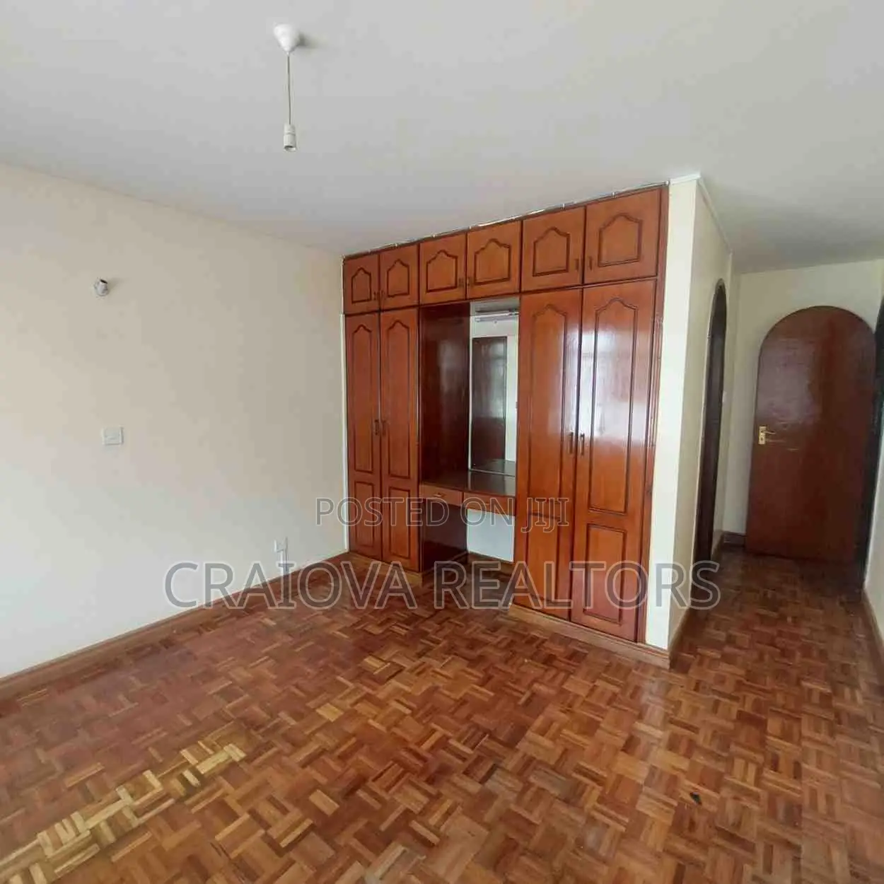 5bdrm Townhouse/Terrace in Riverside Drive for sale