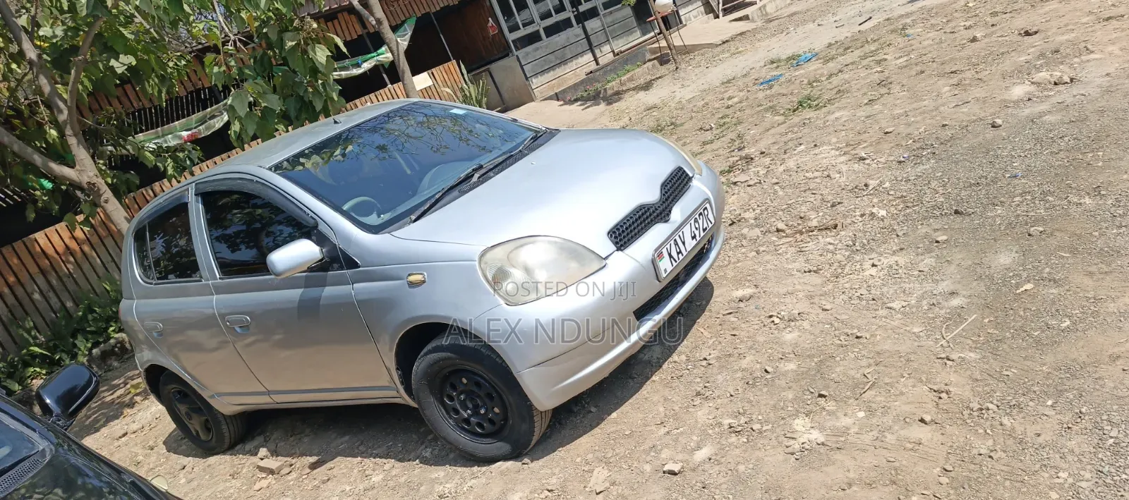 Toyota Vitz 2001 Silver