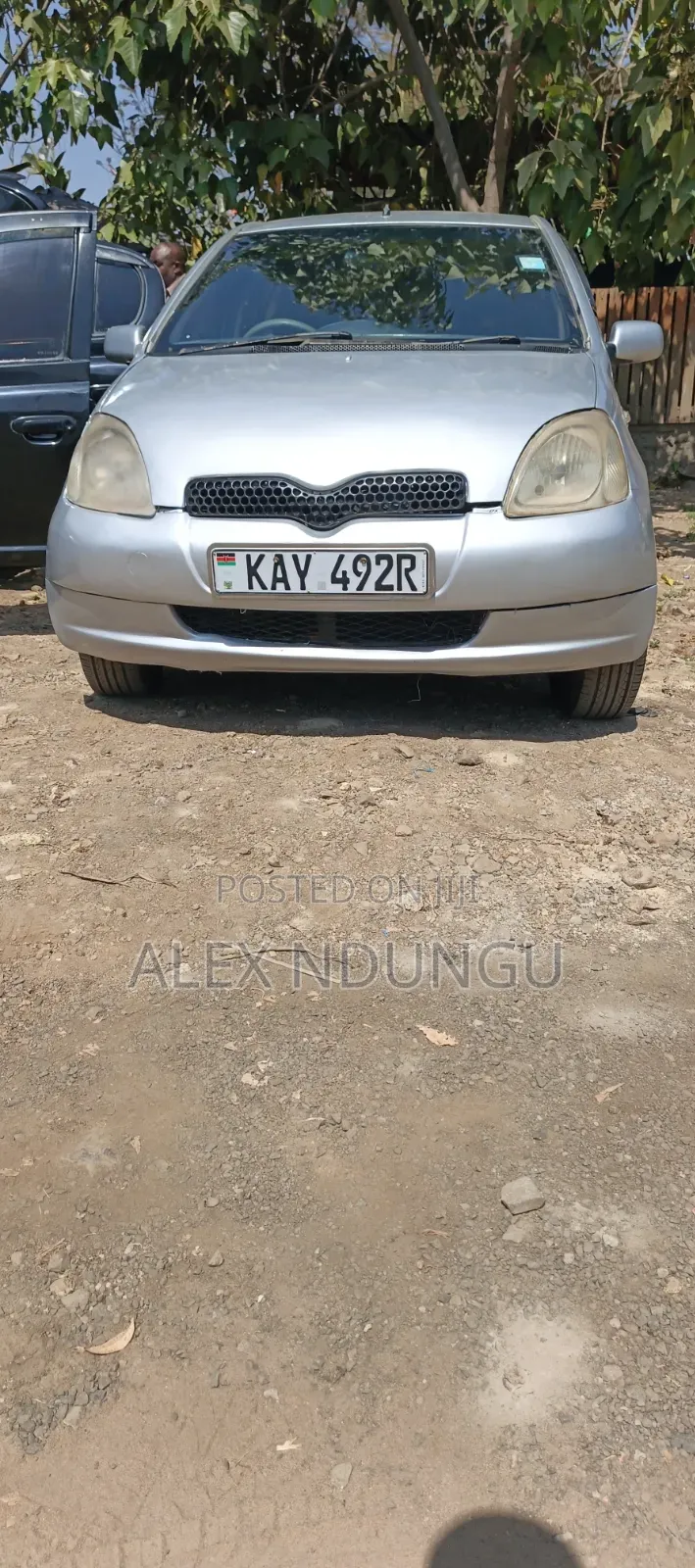 Toyota Vitz 2001 Silver