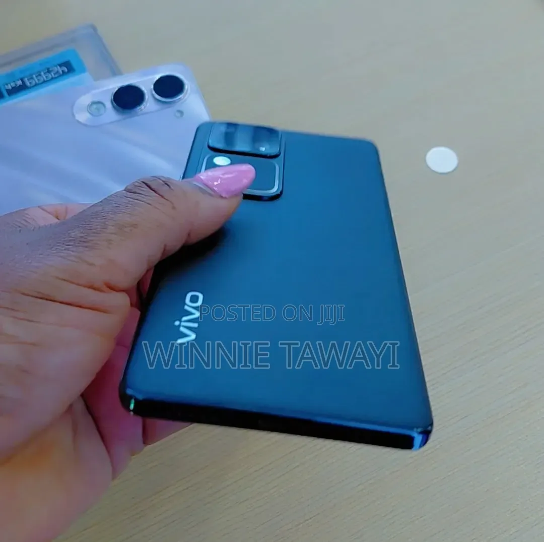 Vivo V30 5G 256 GB Black